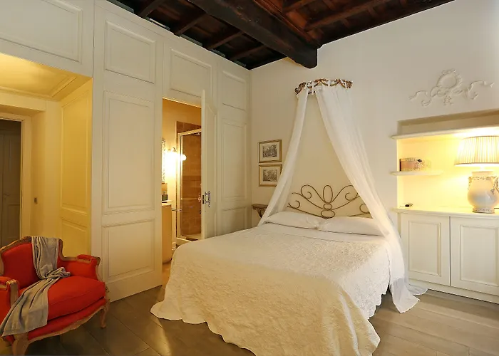 Piazzetta De' Monti Guest house 4*