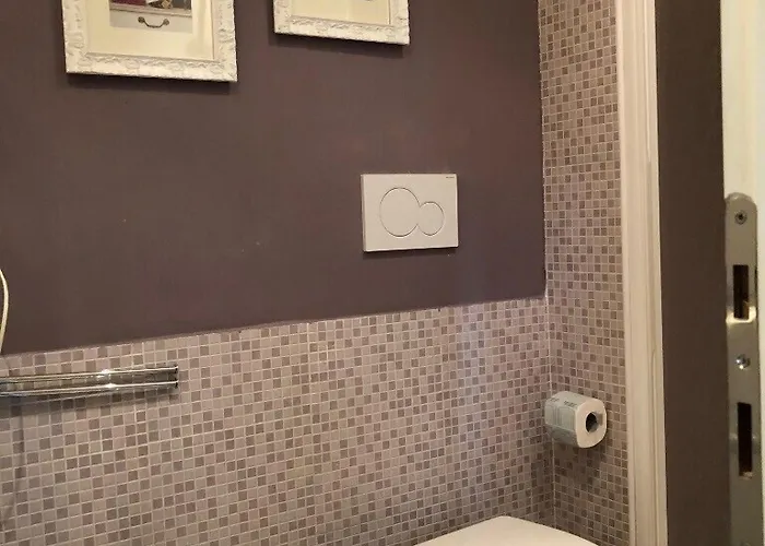 Piazzetta De' Monti Guest house 4*